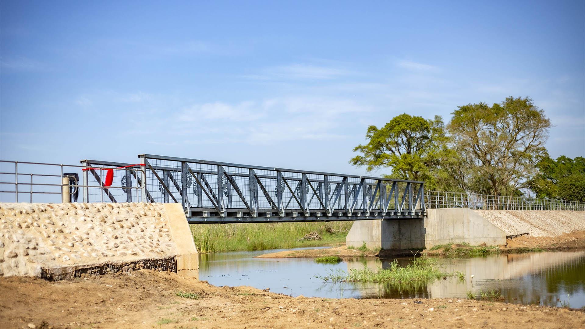 Pedestrian bridge